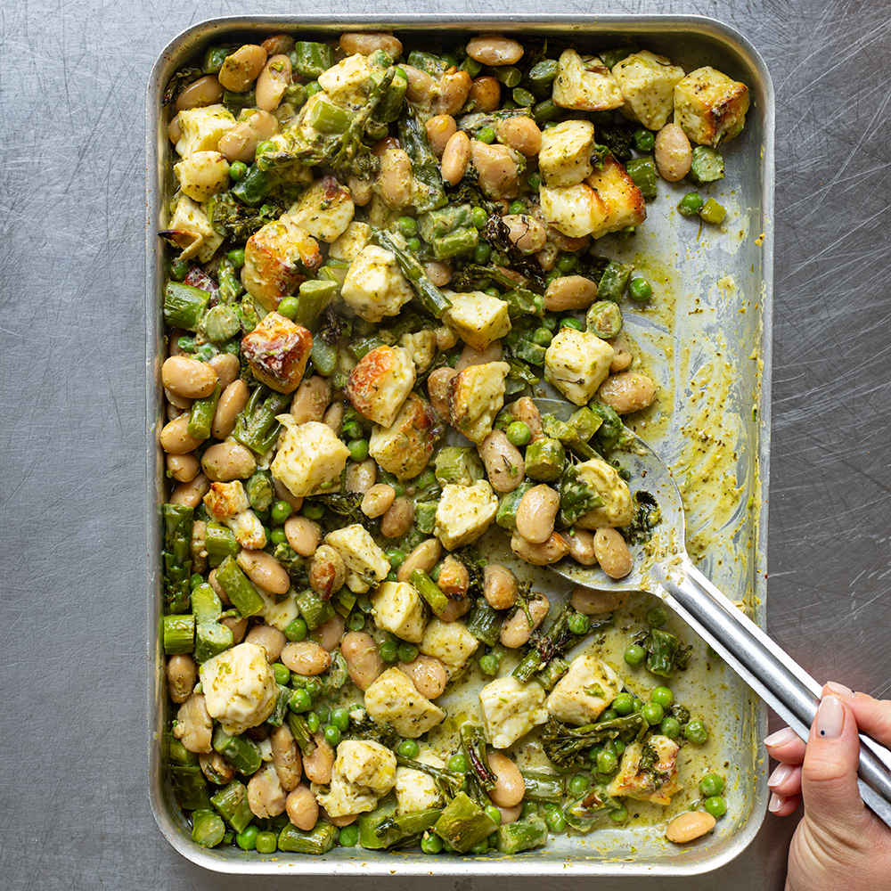 Pesto Asparagus & Halloumi Traybake