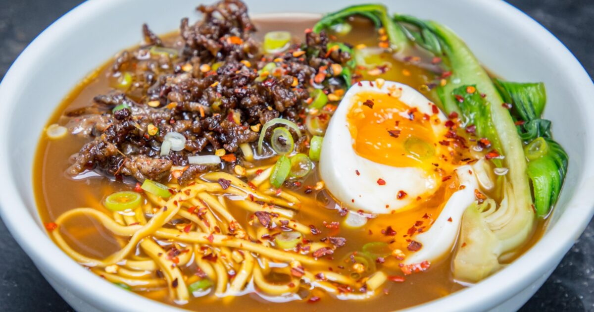 Crispy Sesame Beef Noodle Bowls - Mob